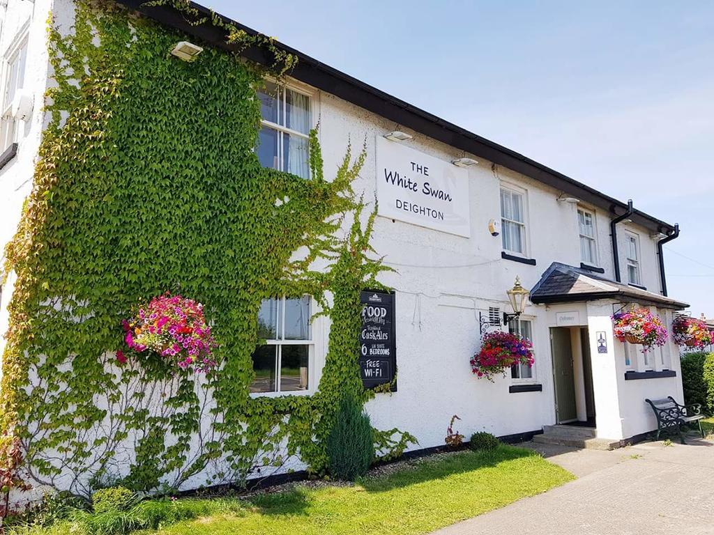 The White Swan Hotel Escrick Bagian luar foto